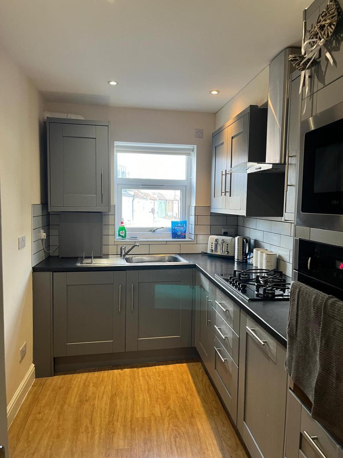 Short Term Lets From £15 Per Person Per Night Lejlighed Bristol Eksteriør billede